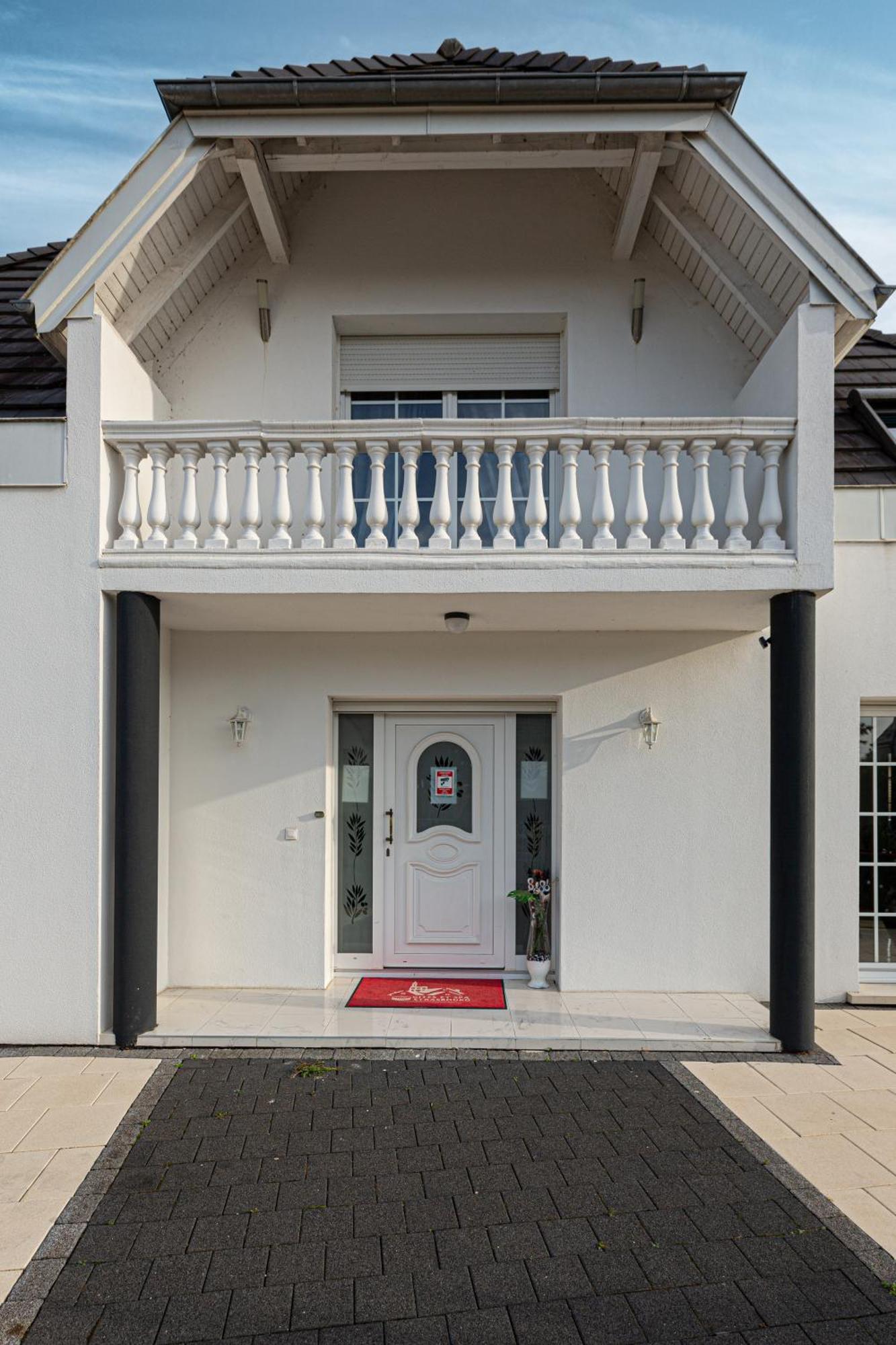 Gites Spa Strasbourg - Villa Ours - Spa Prive, Sauna, Borne D'Arcade, Babyfoot Ittenheim Екстер'єр фото
